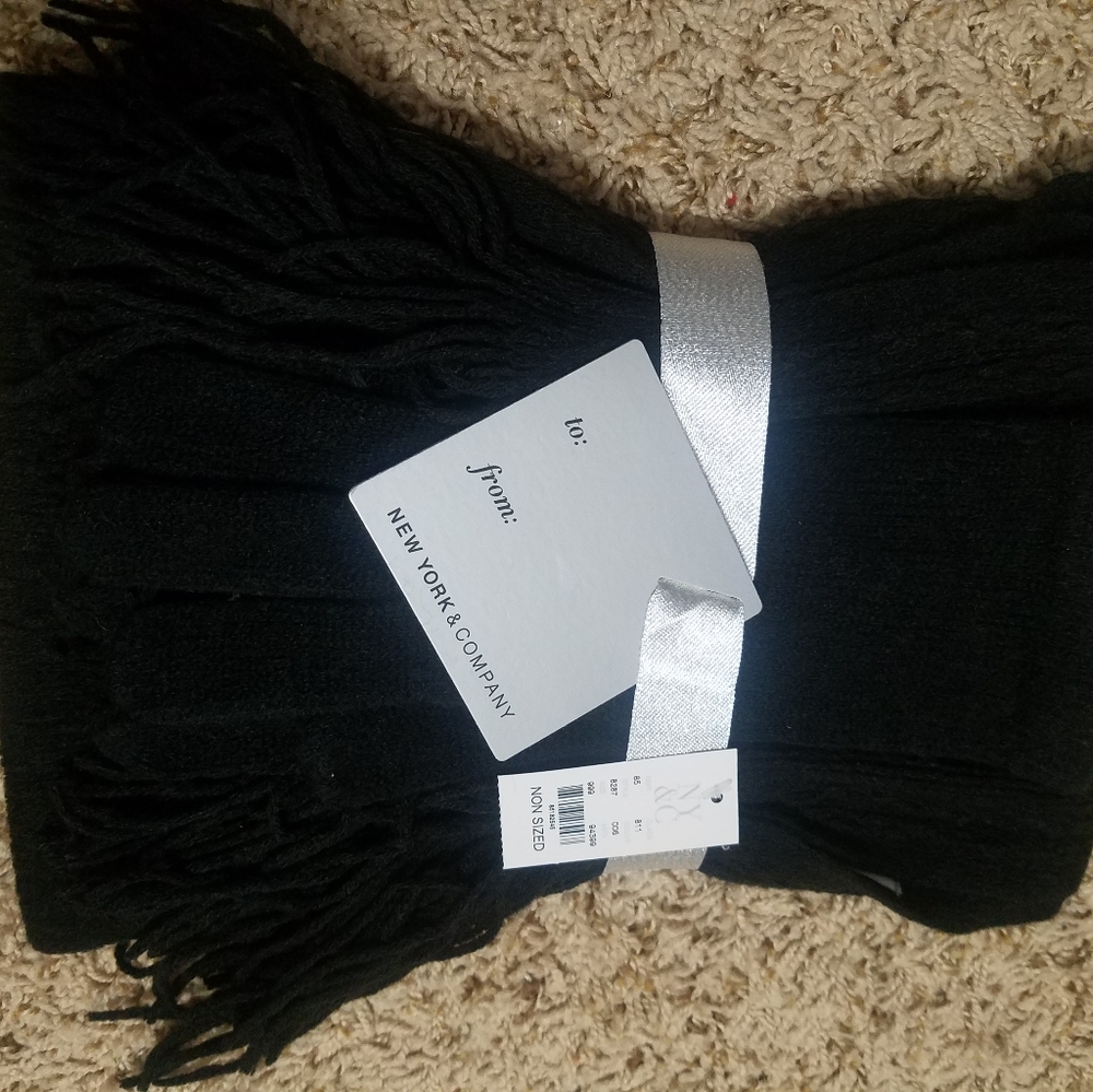 NEW New York & Co Black Gloves and Scarf Set